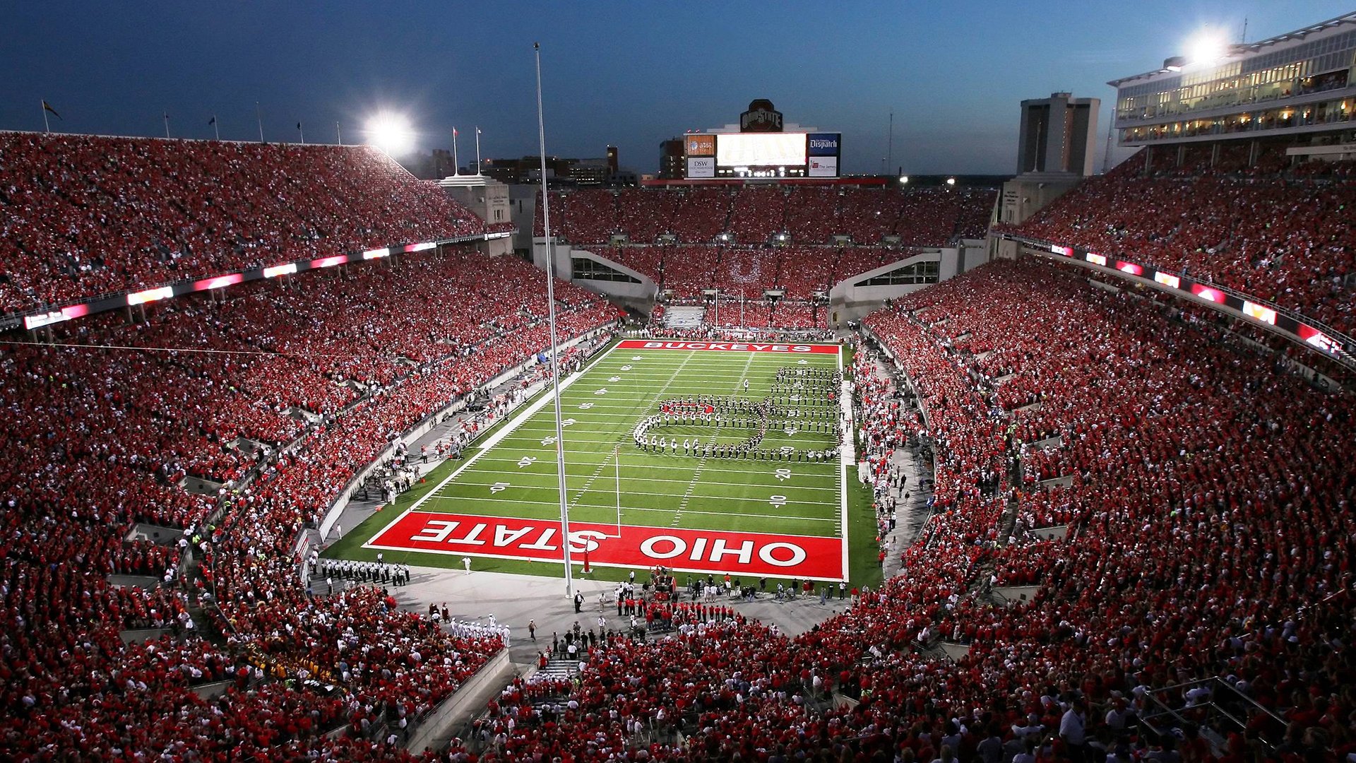 九游正版入口-英超战术演变趋势：高压逼抢与快速反击并重，英超高位压迫