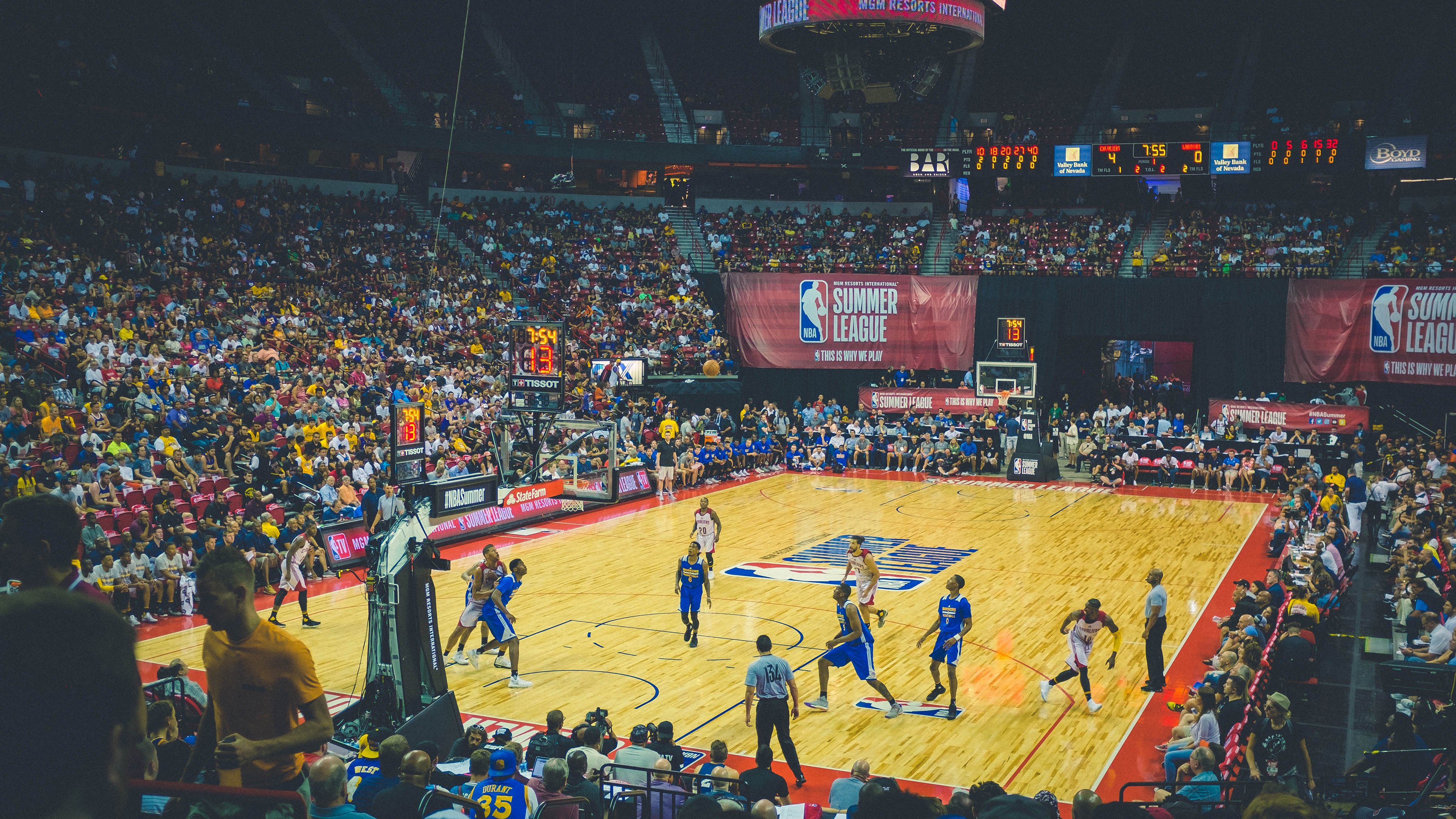 体育新闻中心主办国际体育内容技术融合创新论坛,国内国际体育十大新闻